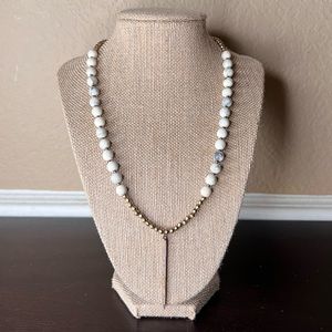 Vintage Marble and Faceted Gold Tone Bead Necklace w Spear Pendant,White Goth